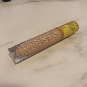 ⭐️2/$20.Kosas super creamy concealer #03
